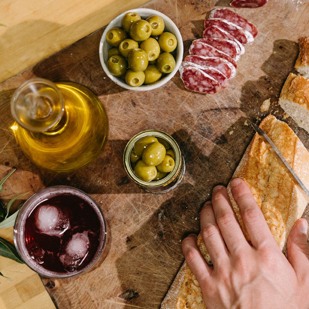 LA ESPAÑOLA Manzanilla Olives Stuffed with Anchovies (Low Sodium)